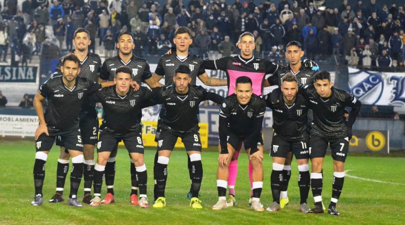 Gimnasia empató sin goles con en la visita a Quilmes y  sigue en entre los equipos que mandan en la Primera Nacional.