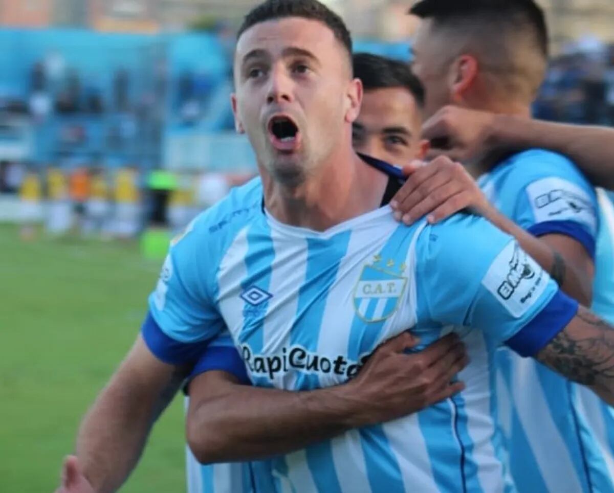 Ramiro Carrera con un golazó abrió en marcador en San Lorenzo - Atlético Tucumán