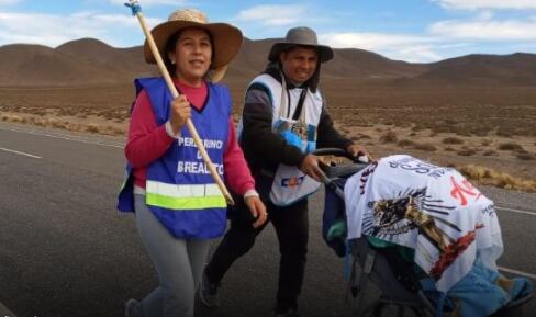 Una familia caminó por cuatro días para agradecer el milagro de la Virgen que les cambió la vida