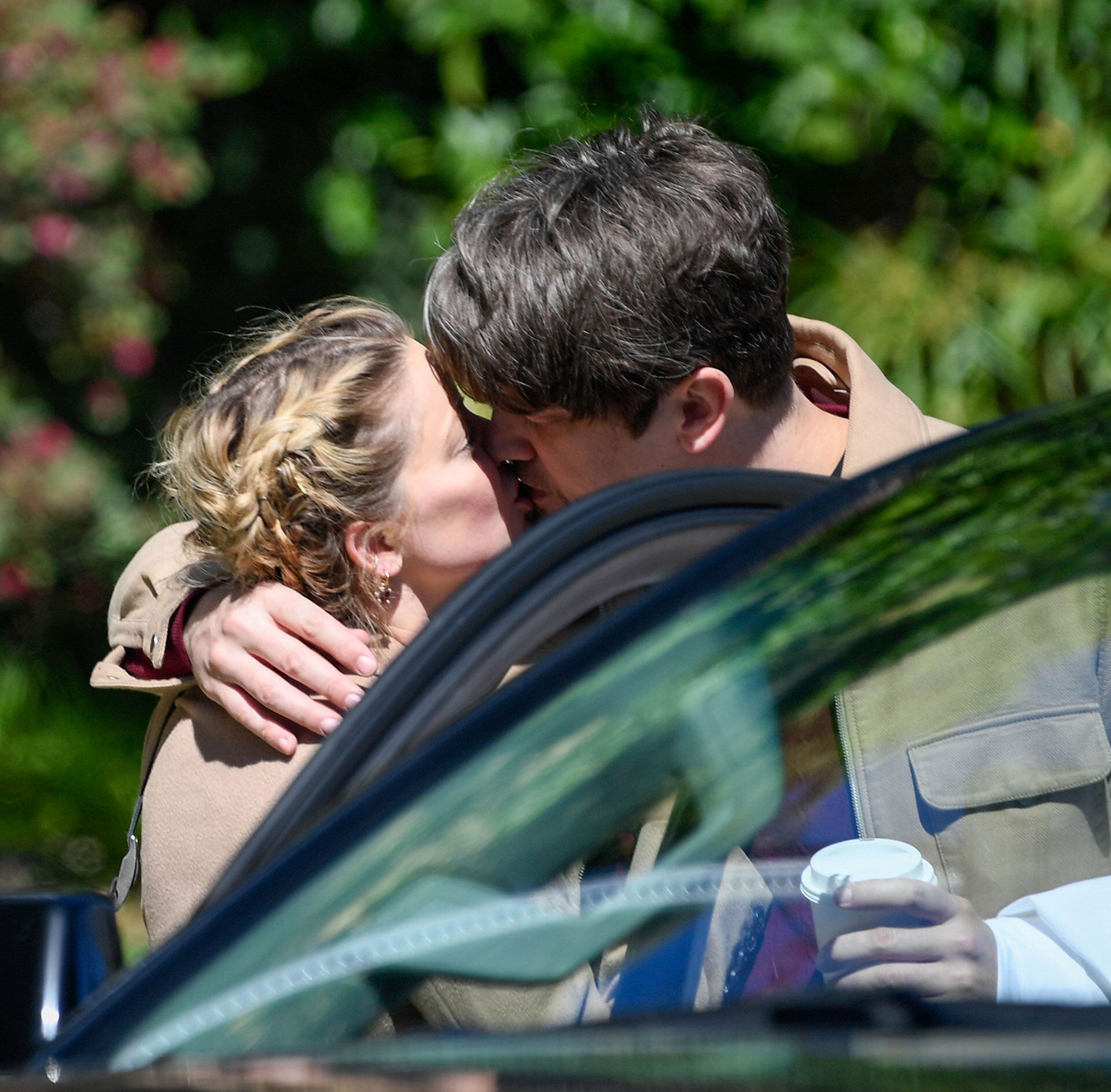 Amber Heard junto a Andy Muschietti.