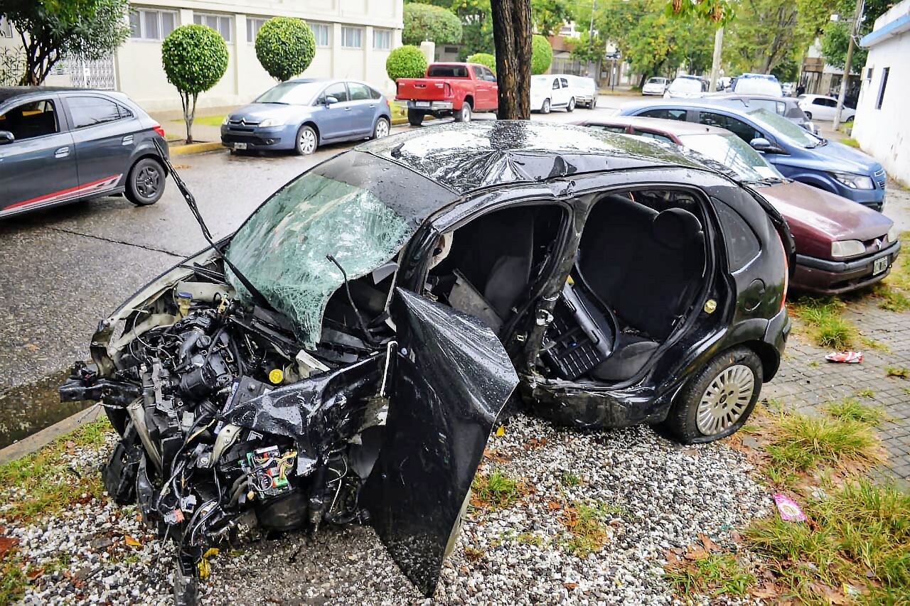 El choque en el que murieron un papá y su hijo habría sido consecuencia de una picada de autos.