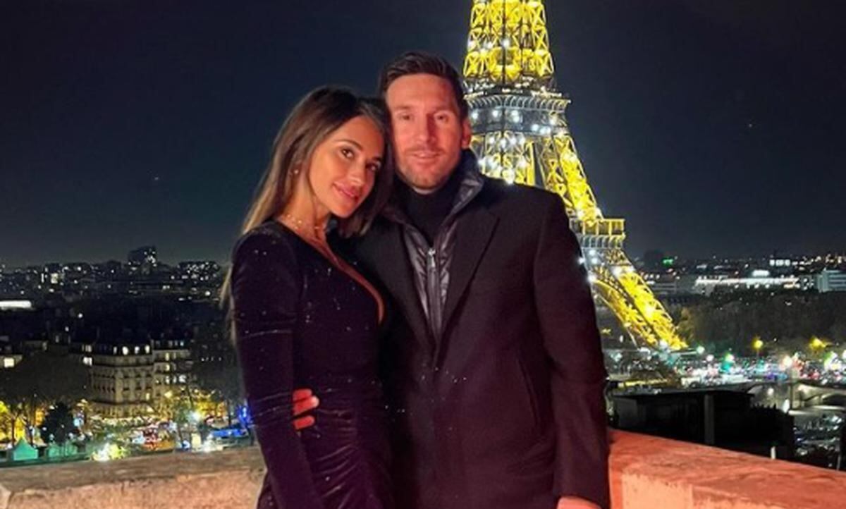Antonela Roccuzzo iluminó París a la par de la torre Eiffel en video nocturno