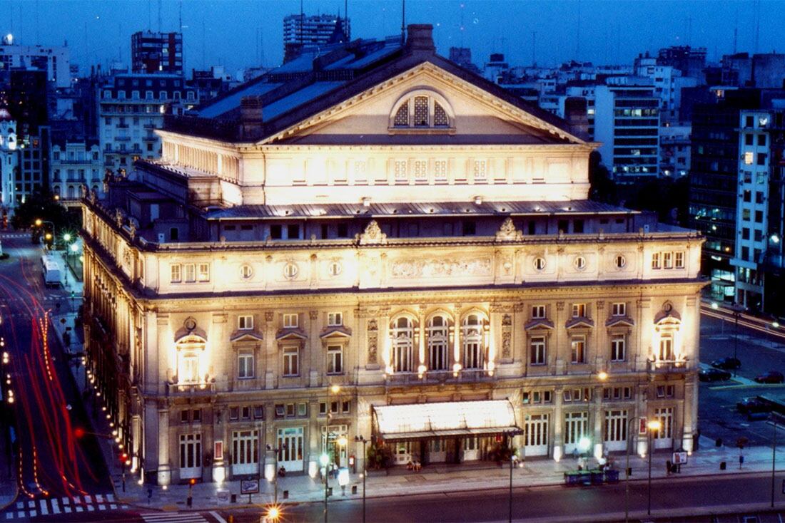 El Teatro Colón, histórico edificio ubicado en Plaza de Mayo, CABA.