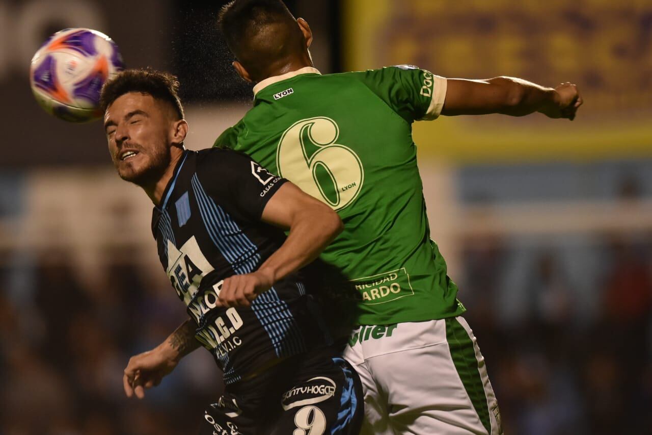 Racing y Ferro, en el Miguel Sancho, por la Primera Nacional. (Javier Ferreyra / La Voz)