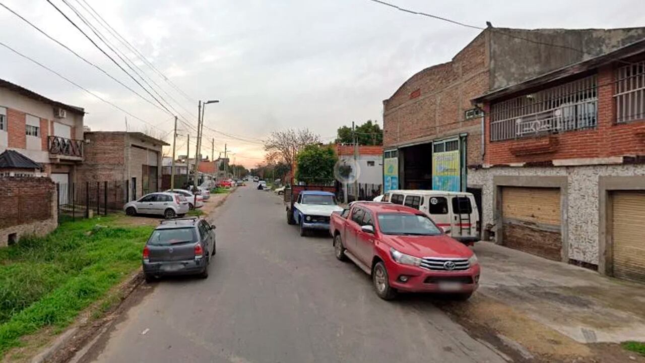 El hecho ocurrió en la calle Pio Baroja al 637, Villa Centenario.