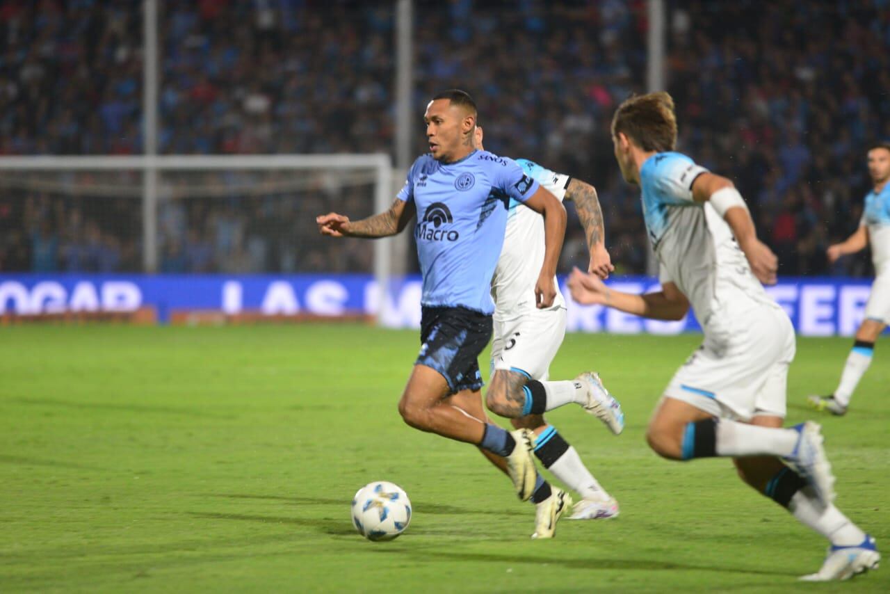 Belgrano vs Racing en Alberdi (Javier Ferreyra / La Voz)