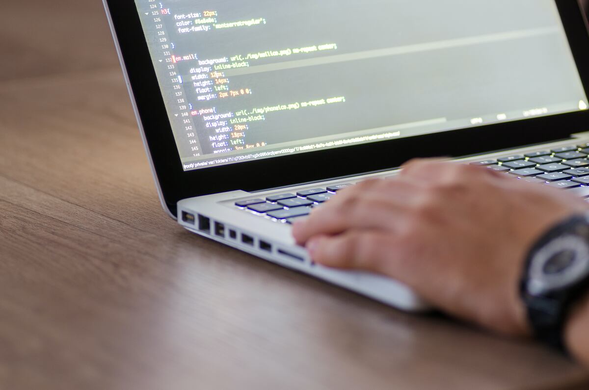 “Phishing” en Córdoba: lo hackearon y estafaron a dos contactos por más de 300 mil pesos