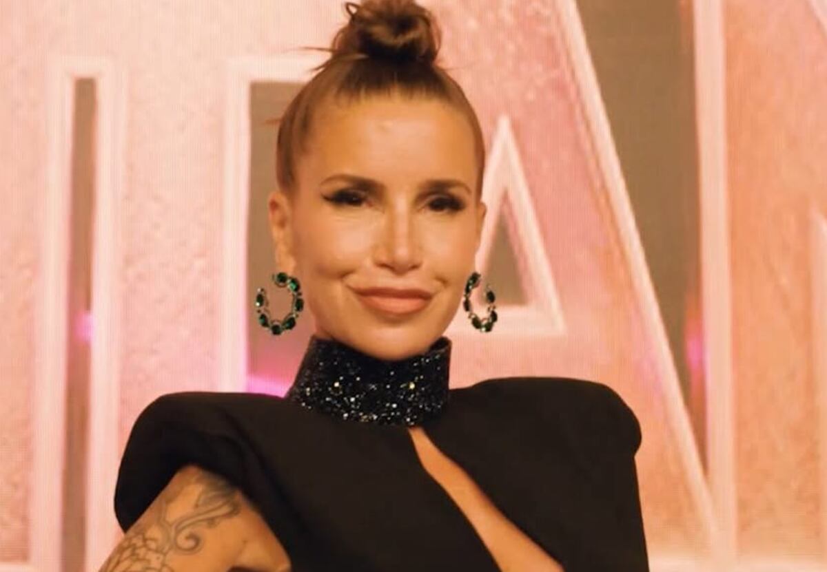 Flor Peña deslumbró con un vestido negro cut out de una exclusiva diseñadora y se llevó todos los elogios