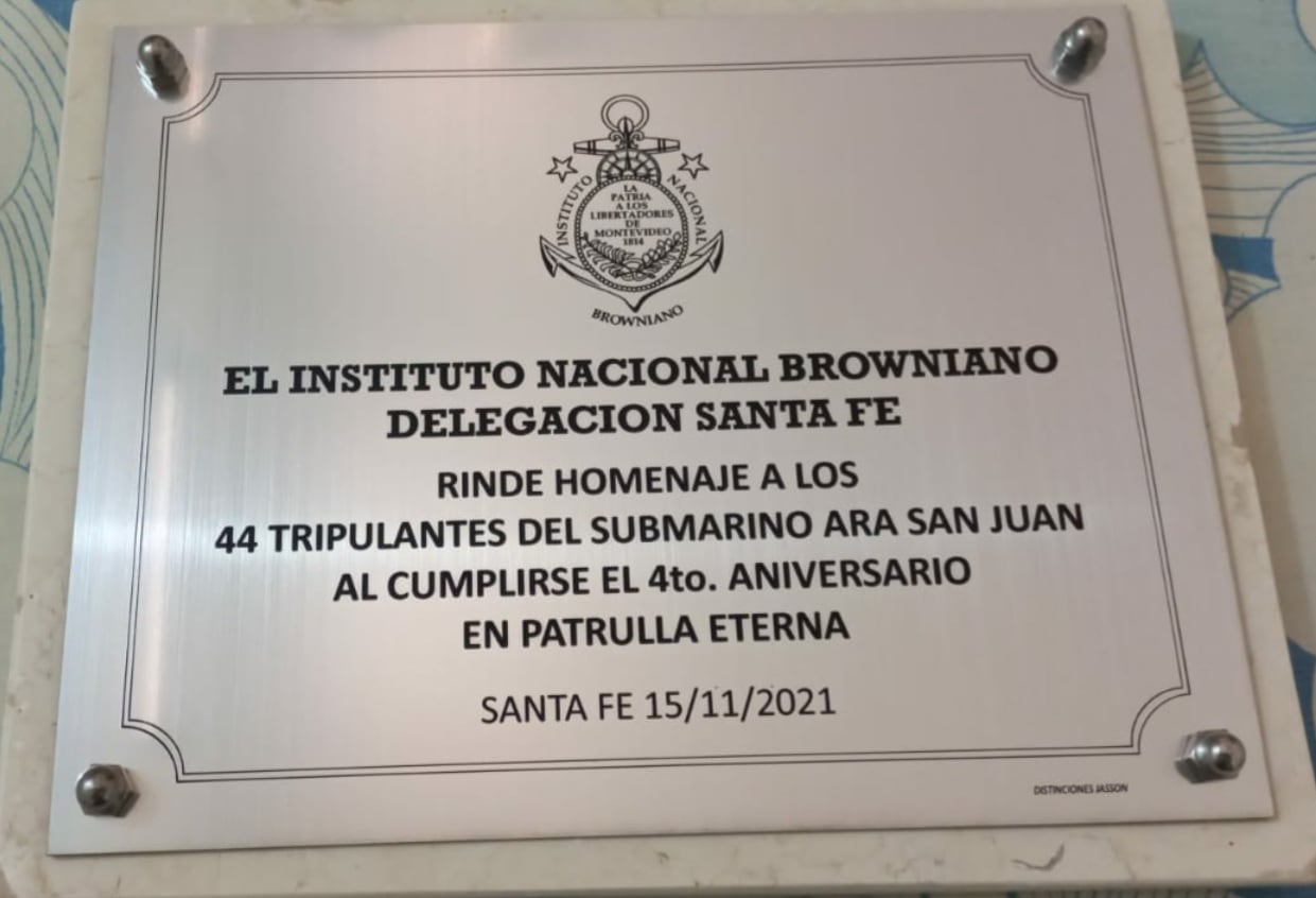 En el monumento del dique II descubrieron dos placas nuevas.