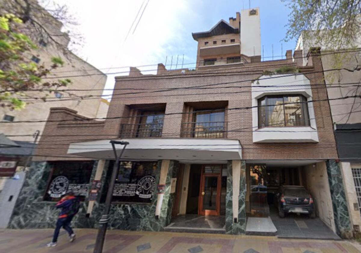 Dos turistas fueron encontrados muertos en un Apart Hotel del centro