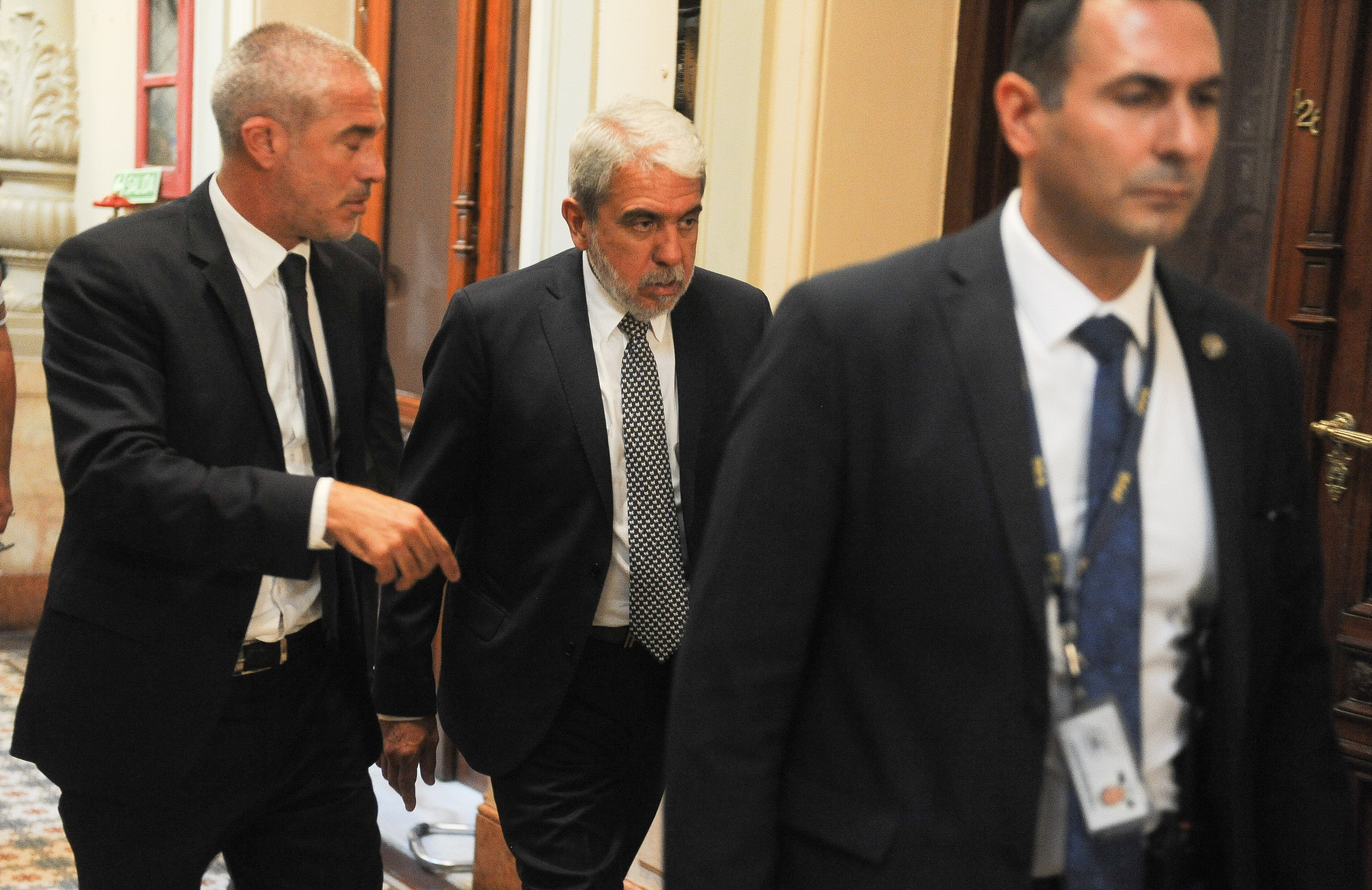 Aníbal Fernández respondió preguntas en Diputados

Foto Federico Lopez Claro