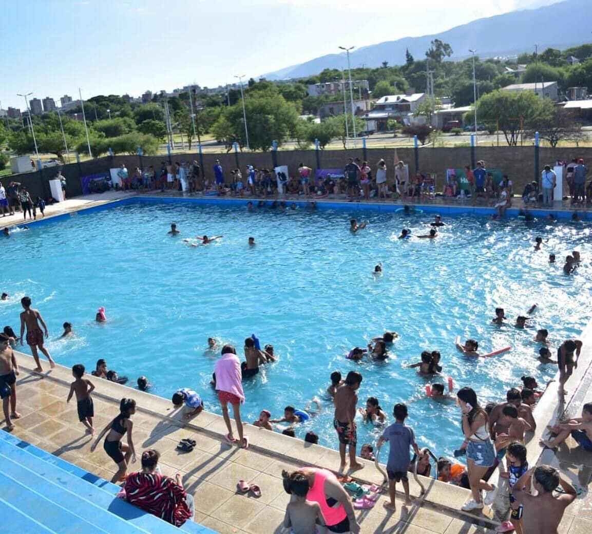 Niñas, niños y autoridades disfrutaron de una hermosa jornada.