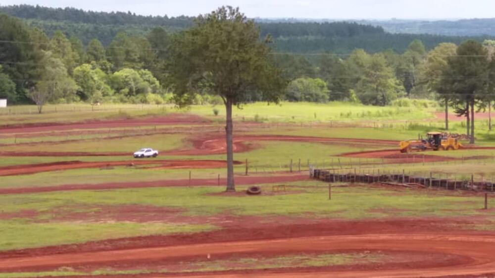 Próximamente, darían a conocer proyecto que contempla obras de asfaltado en el kartódromo de Eldorado.