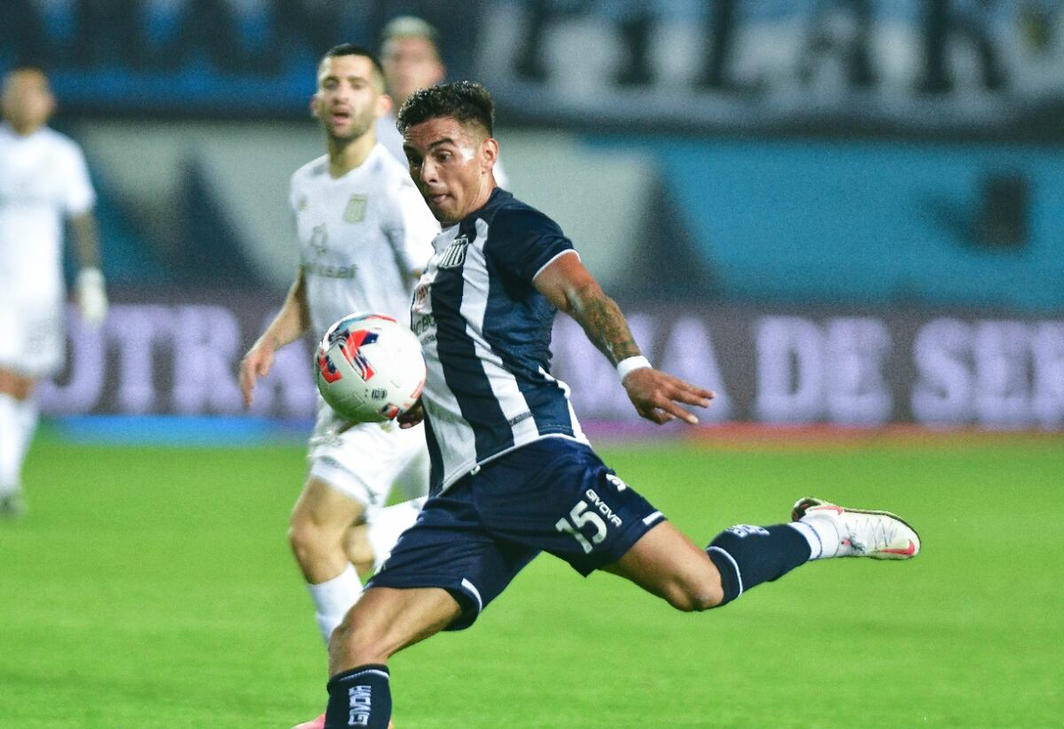 Talleres y Enzo Díaz piensan en River: la confesión del lateral por la amarilla ante Atlético Tucumán