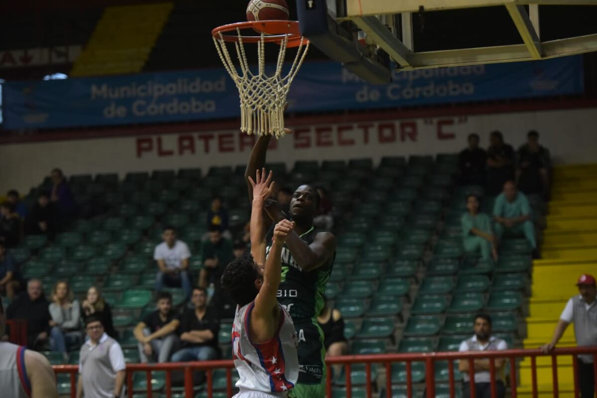 Atenas e Instituto empezaron ganando en el Súper 6 “Copa Ciudad de Córdoba”