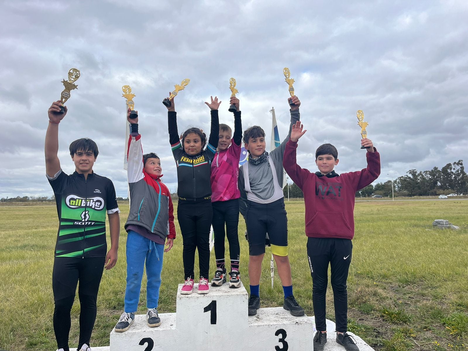 Se llevó a cabo el festival de Ciclismo en la pista municipal