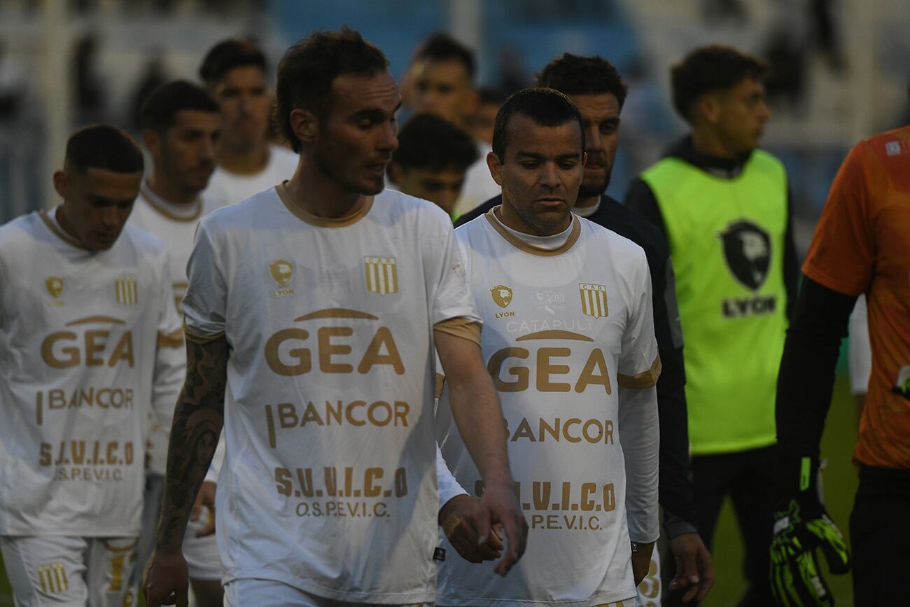 Racing de local perdió con Estudiantes de Rio IV por 1 a 0.( Ramiro Pereyra/ La Voz)