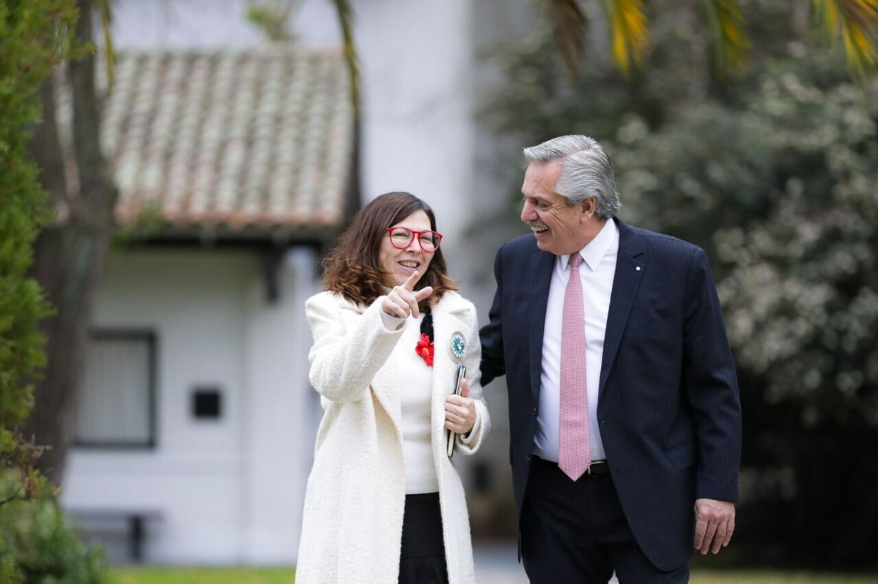 Silvina Batakis junto con Alberto Fernández. 