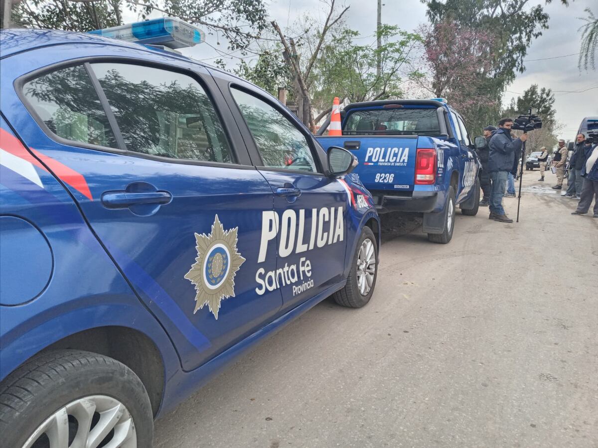 Cinco delincuentes lo abordaron y mataron para robarle el auto en el oeste rosarino