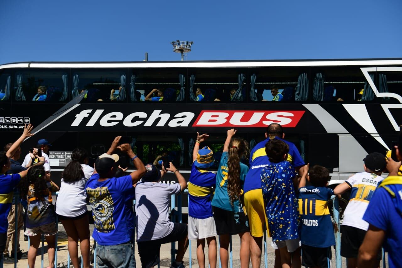 Llegada de Boca Juniors a Córdoba, jugará un partido amistoso frente a Talleres. (Christian Luna / La Voz)