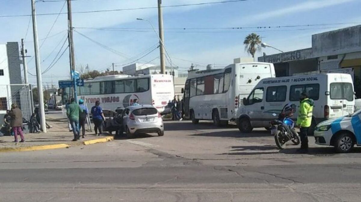Villa Nueva: murió atropellado después de bajar del colectivo