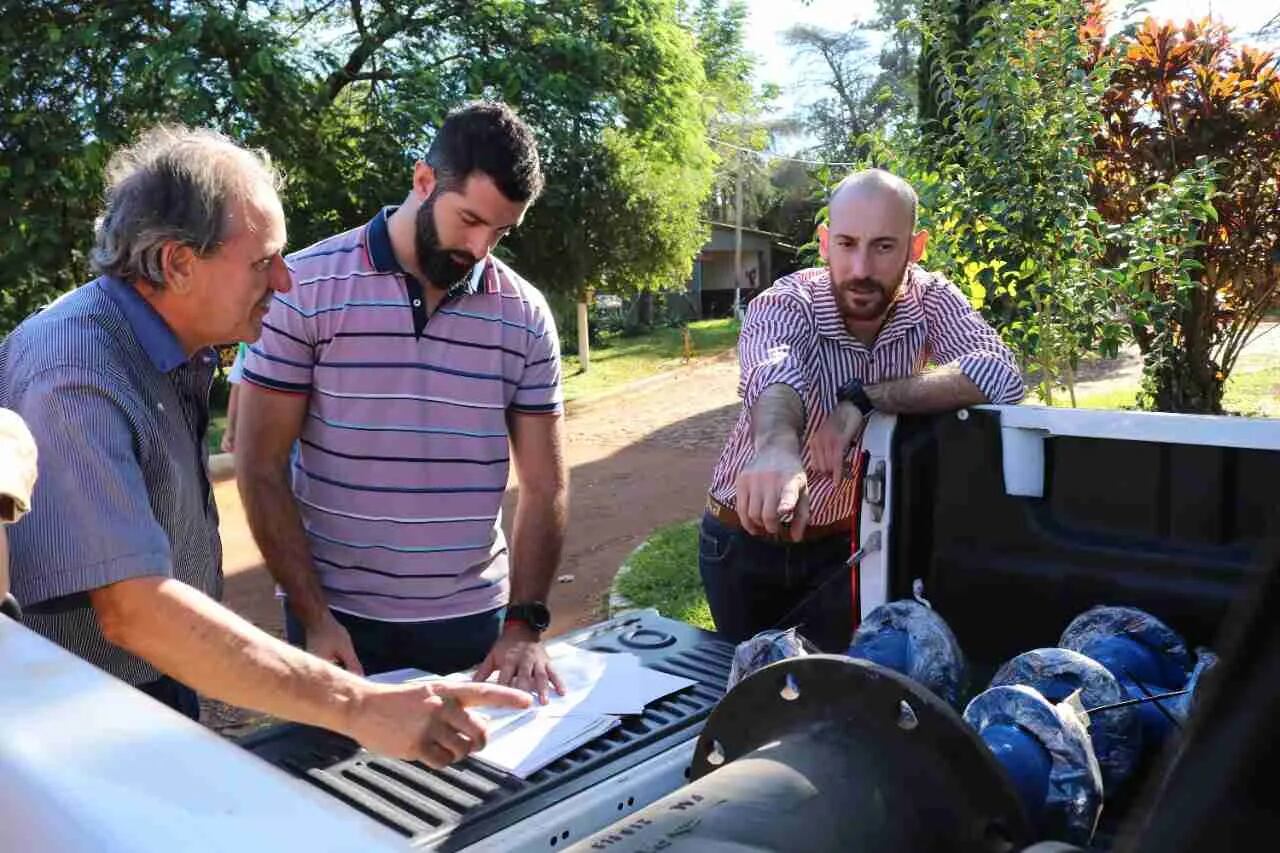 Realizaron entrega de materiales para conexiones de agua en Oberá.