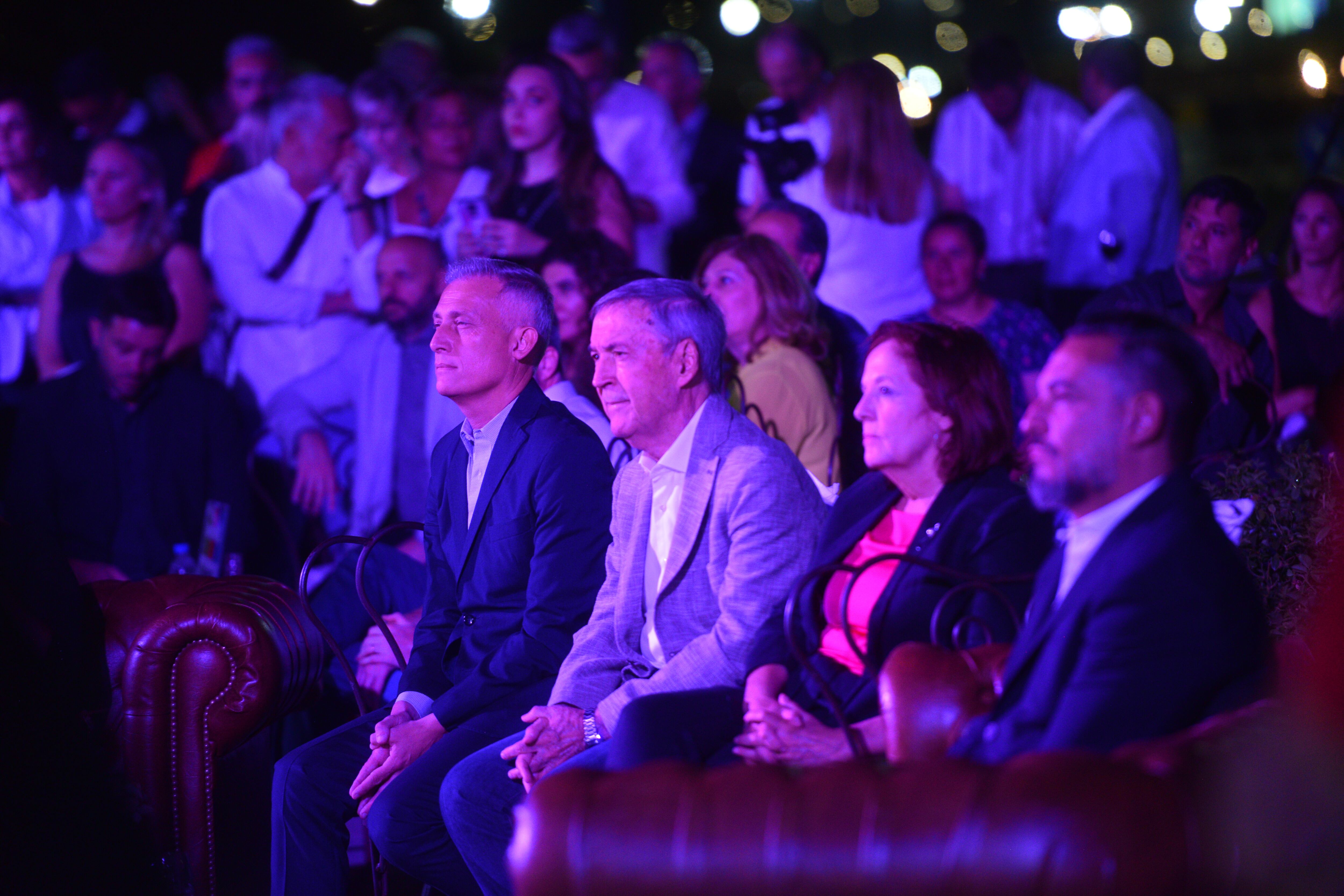 Schiaretti y Aviles en la inaguracion de la temporada turística Verano 2023 en el parque del Chateau