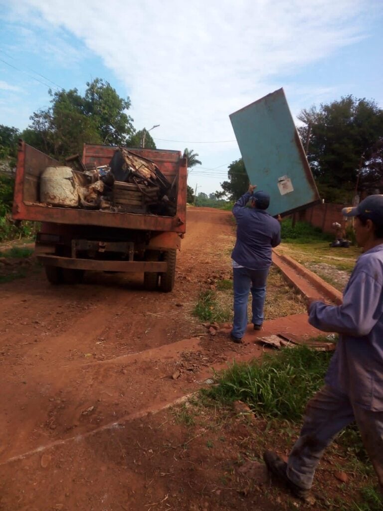 Se realizaron diversos operativos contra el dengue en Puerto Iguazú.