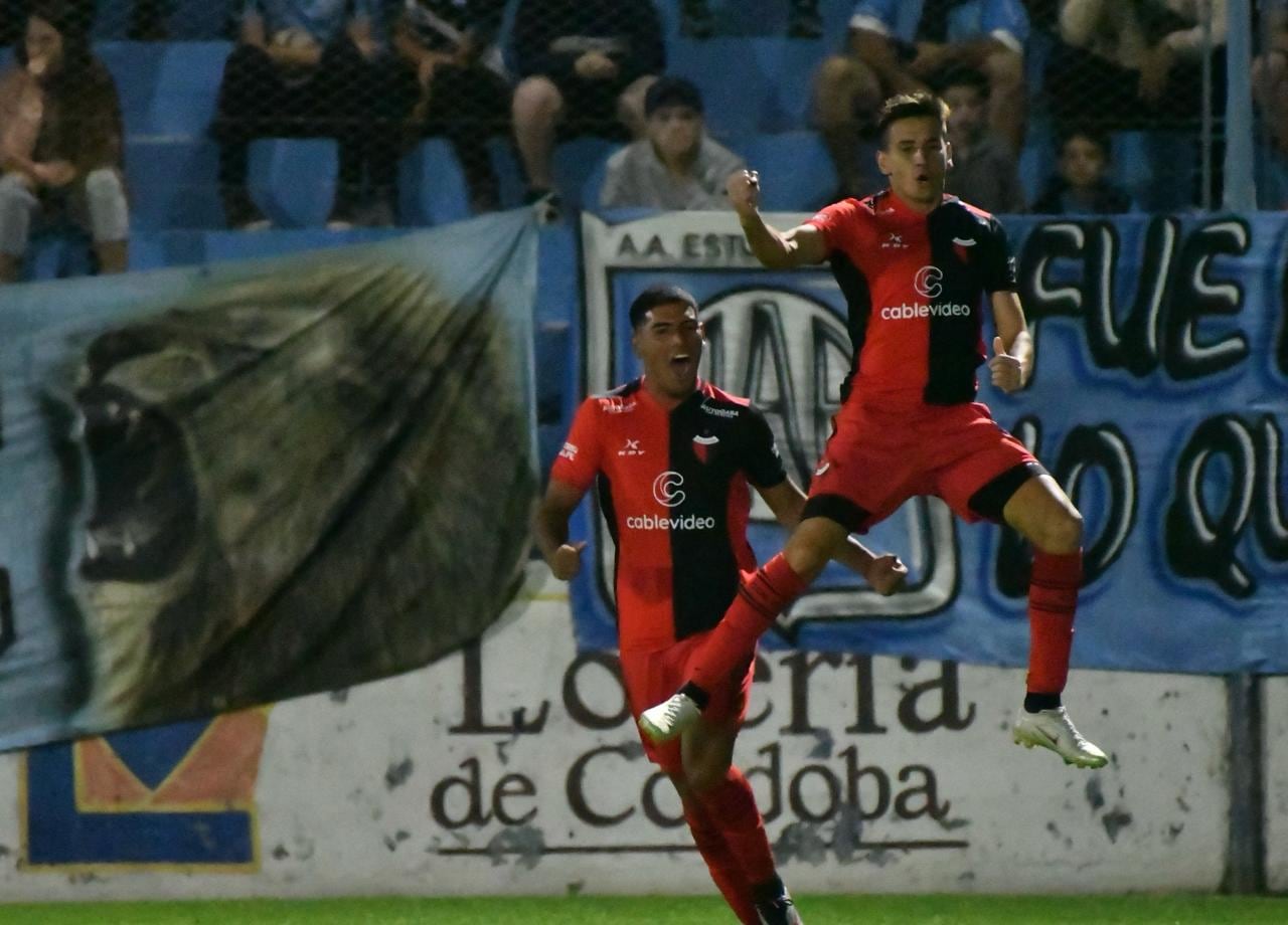 Estudiantes de Río Cuarto recibió a Colón de Santa Fe en su estadio por la fecha 5 de la Zona B de la Primera Nacional. (La Voz)