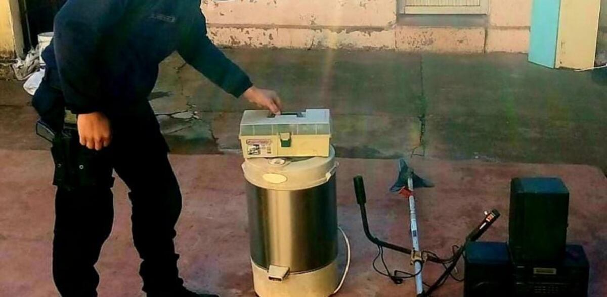 Intentaban trasladar objetos robados y quedaron filmados: terminaron detenidos