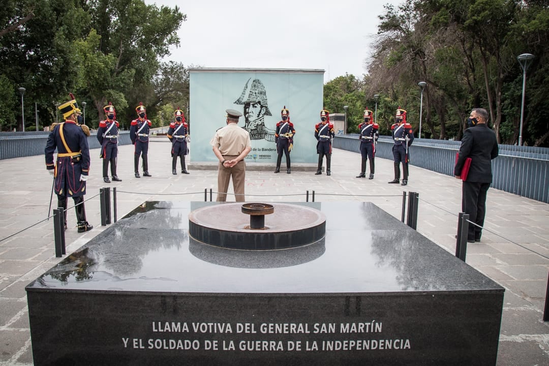 El Regimiento de Granaderos a Caballos estuvo en Mendoza y participaron de los festejos por los 150 años del departamento de Las Heras.