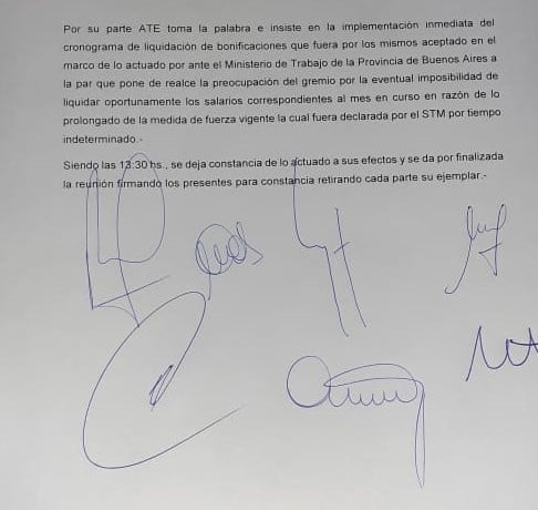 Firmas de miembros el Ejecutivo y ATE tras las reunión del jueves. El STM se había retirado de la reunión.