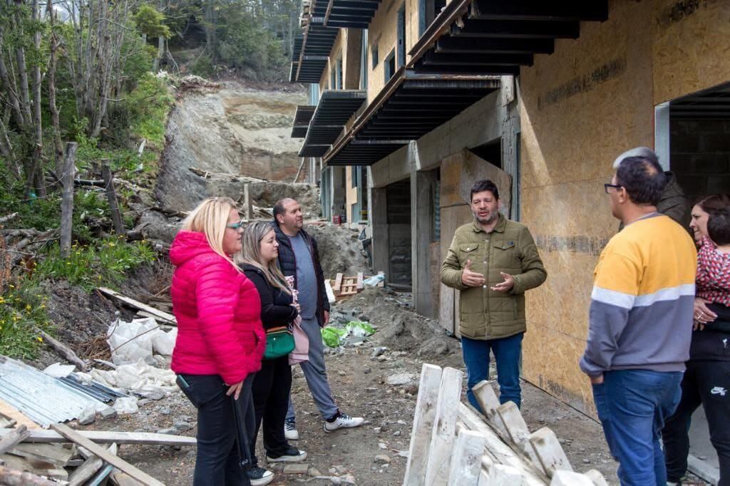 Municipalidad recorrió avances de obras y terrenos otorgados a Cooperativas y Mutuales