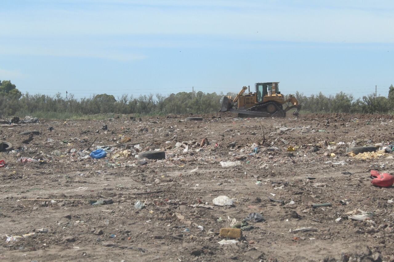 Tres Arroyos: El intendente Sánchez visitó la nueva cava de Lisandro de la Torre al 2600