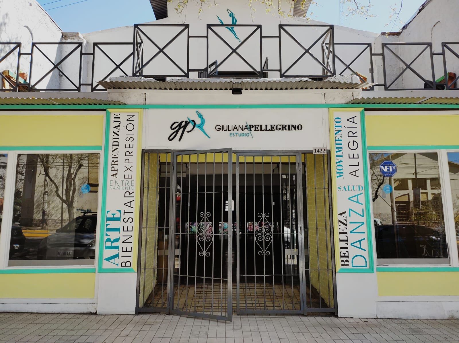 Estudio de Giuliana Pellegrino ubicado en calle San Martín de Godoy Cruz.