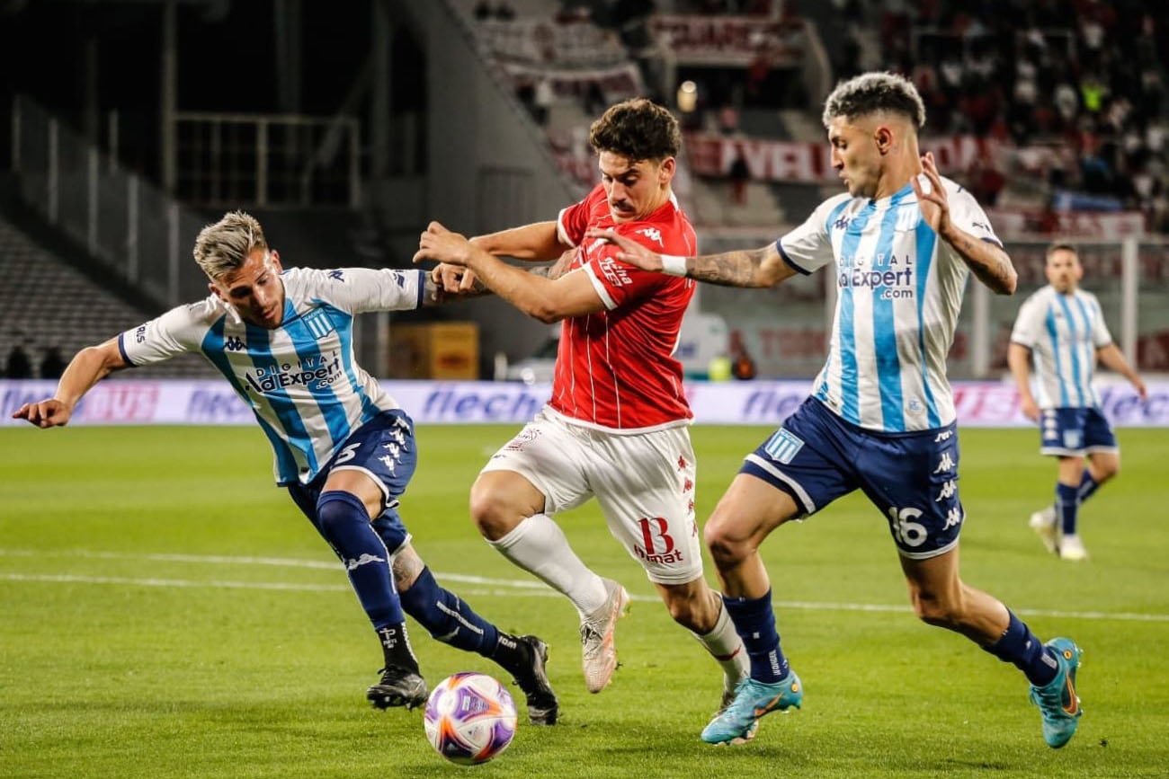 Huracán vence 5-3 a Racing en el Kempes por los octavos de final de la Copa Argentina. (Prensa Huracán)