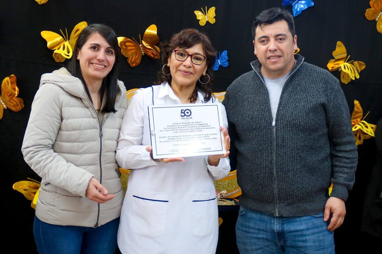 El intendente Daniel Harrington estuvo presente en el 50° Aniversario de la Escuela Rural N° 6.