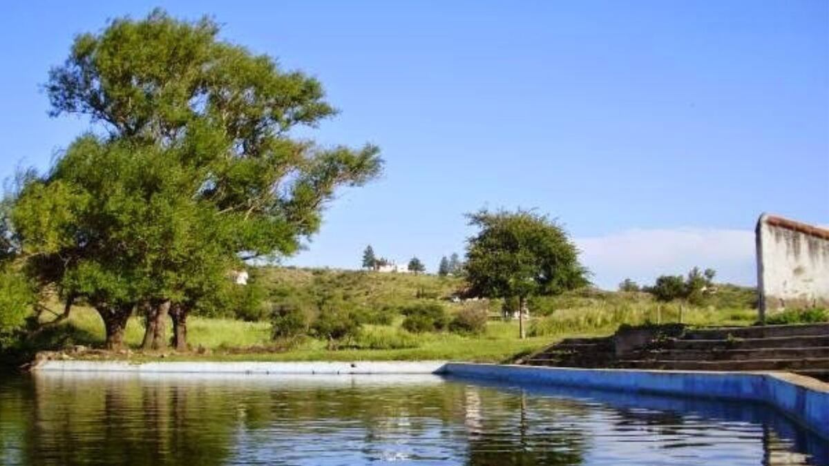 Espejos de agua en medio del bosque: así es la perla escondida al norte de Córdoba