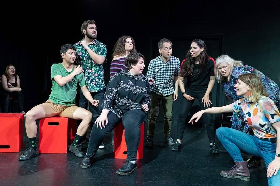 "Mabel Impro", el grupo de teatro que dirige Matías.