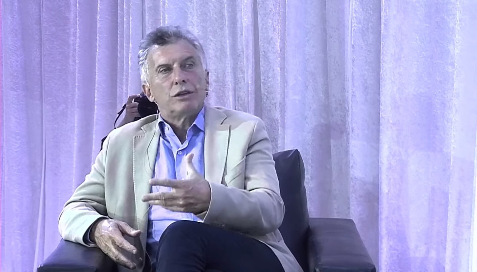 Macri presentó su libro en una Sinagoga de Miami.