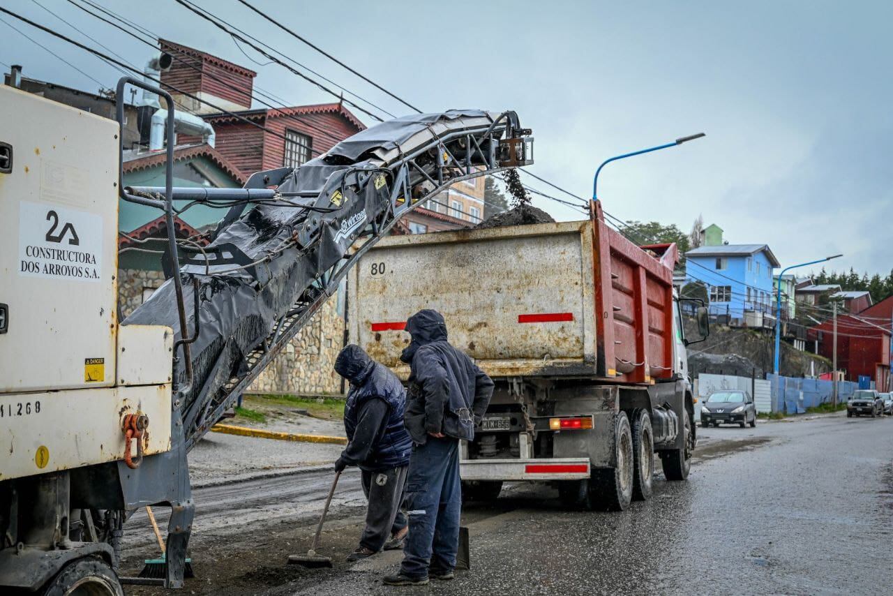 Ushuaia: continúan los trabajos de fresado en las Avenidas Héroes de Malvinas y Alem