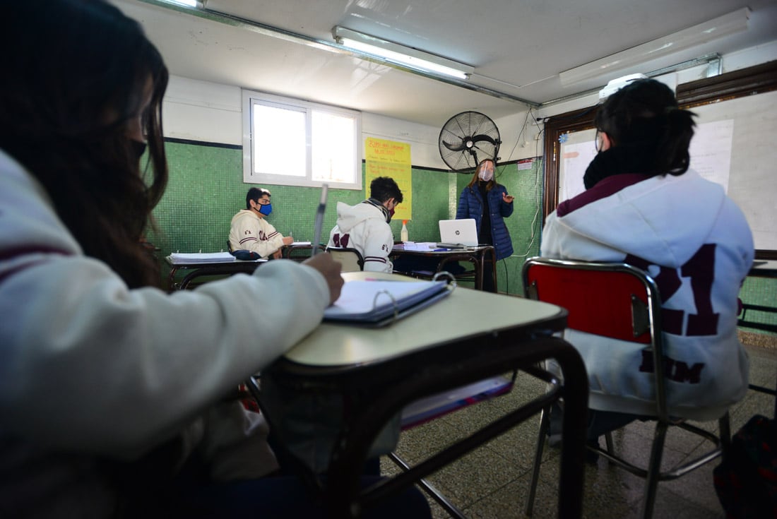 Clases presenciales en las aulas.