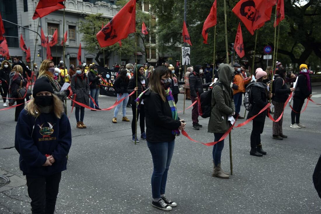 La movilización comenzó a las 16:03, hora en la que las víctimas habrían sido impactadas por el auto de Amoedo. (Facundo Luque)