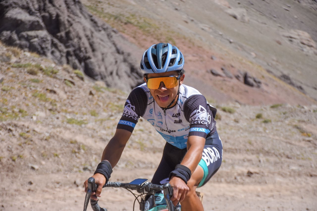 Vuelta de Mendoza 2023, septima etapa, el mendocino Mario Ovejero ganó la etapa reina en el Cristo Redentor.

Foto: Mariana Villa / Los Andes