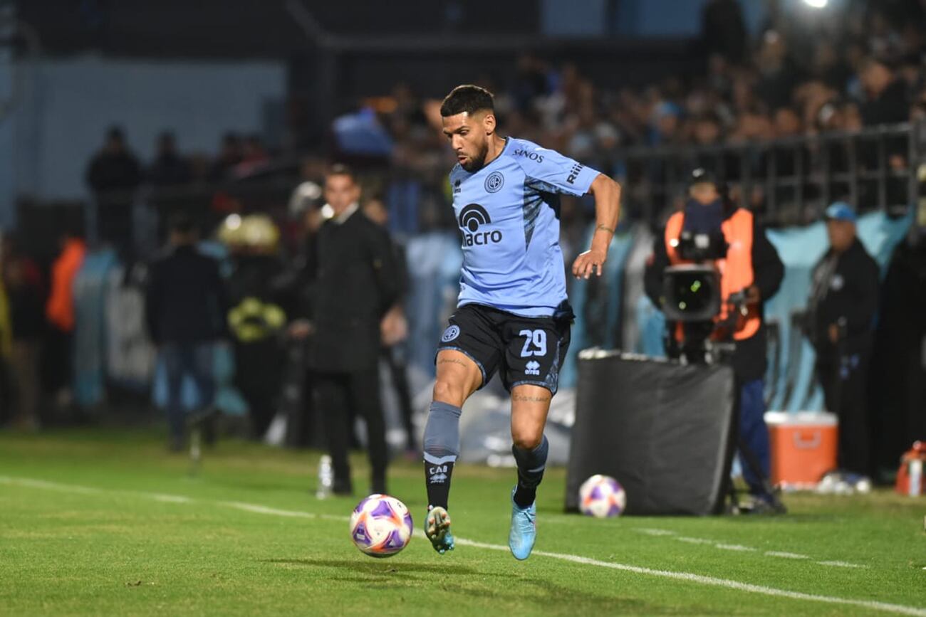 Belgrano Banfield por la fecha 21 del torneo de primera división en el Gigante de Alberdi. (Javier Ferreyra / La Voz)