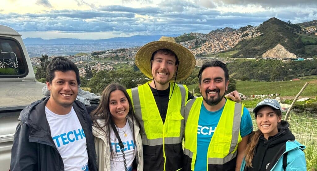 MrBeast construyó 10 casas para familias del norte de Argentina. Foto Fundación Techo