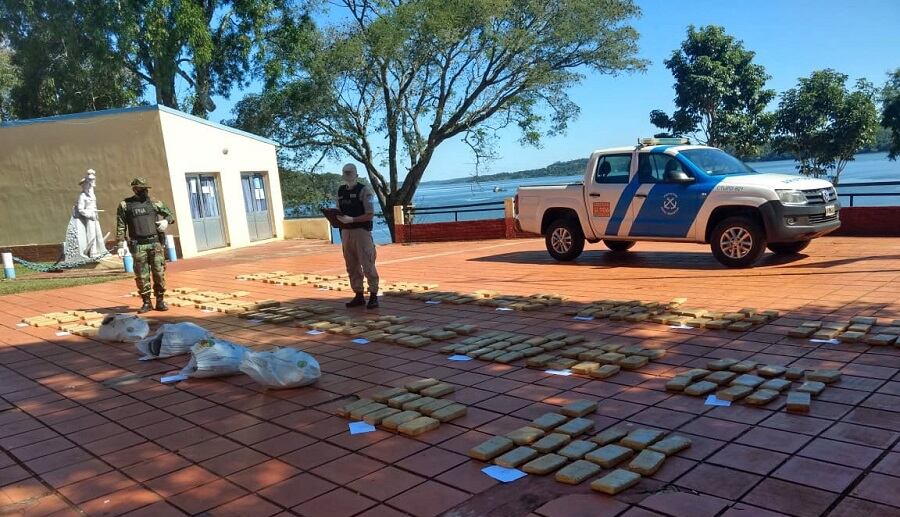 Golpe al narcotráfico: Prefectura Naval Argentina decomisó casi 300 kilogramos de marihuana