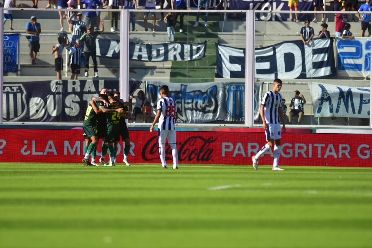 En la previa del duelo con Flamengo, Talleres cayó por goleada ante Defensa y Justicia