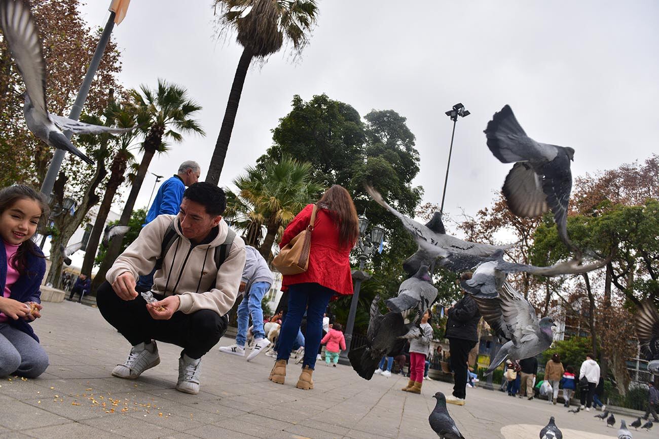 Fin de semana largo. Turismo en el centro de la ciudad de Córdoba. (José Gabriel Hernández / La Voz)