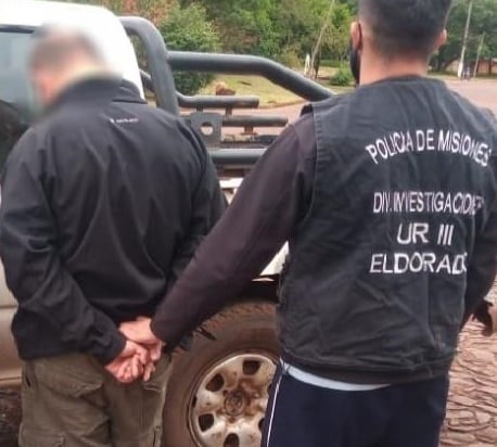 Terminó detenido luego de intentar comercializar una pistola con serie limada en Eldorado.